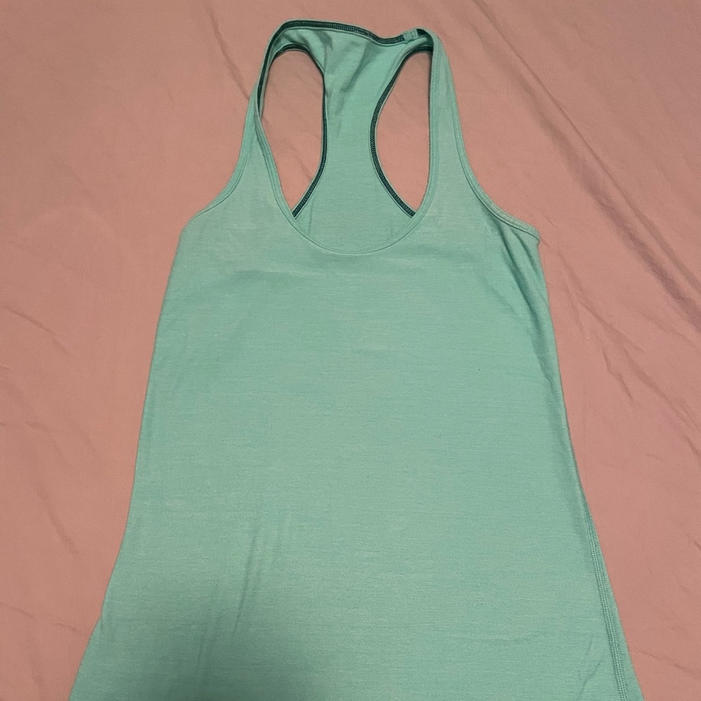 Lululemon tank